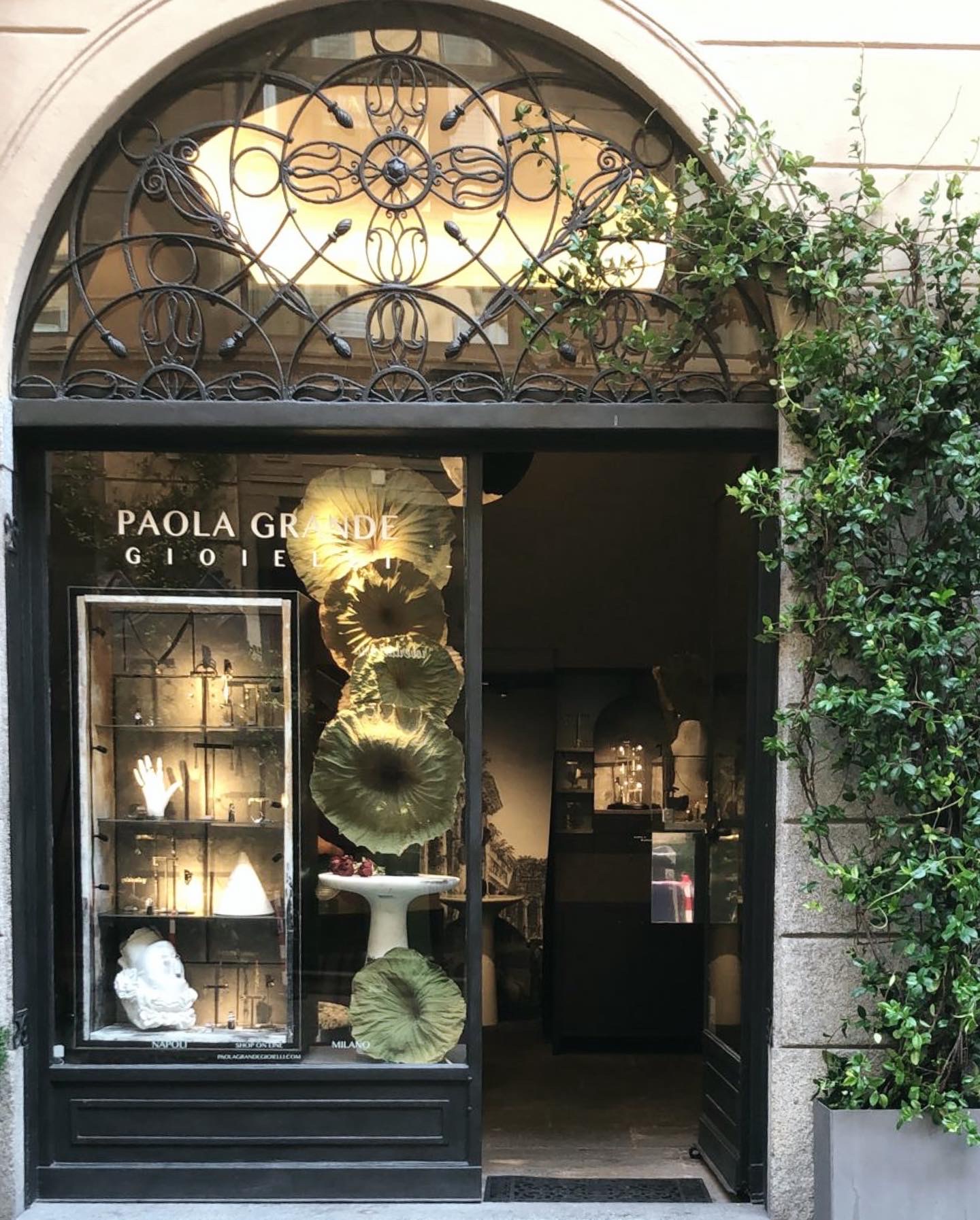 Boutique Milano, interno