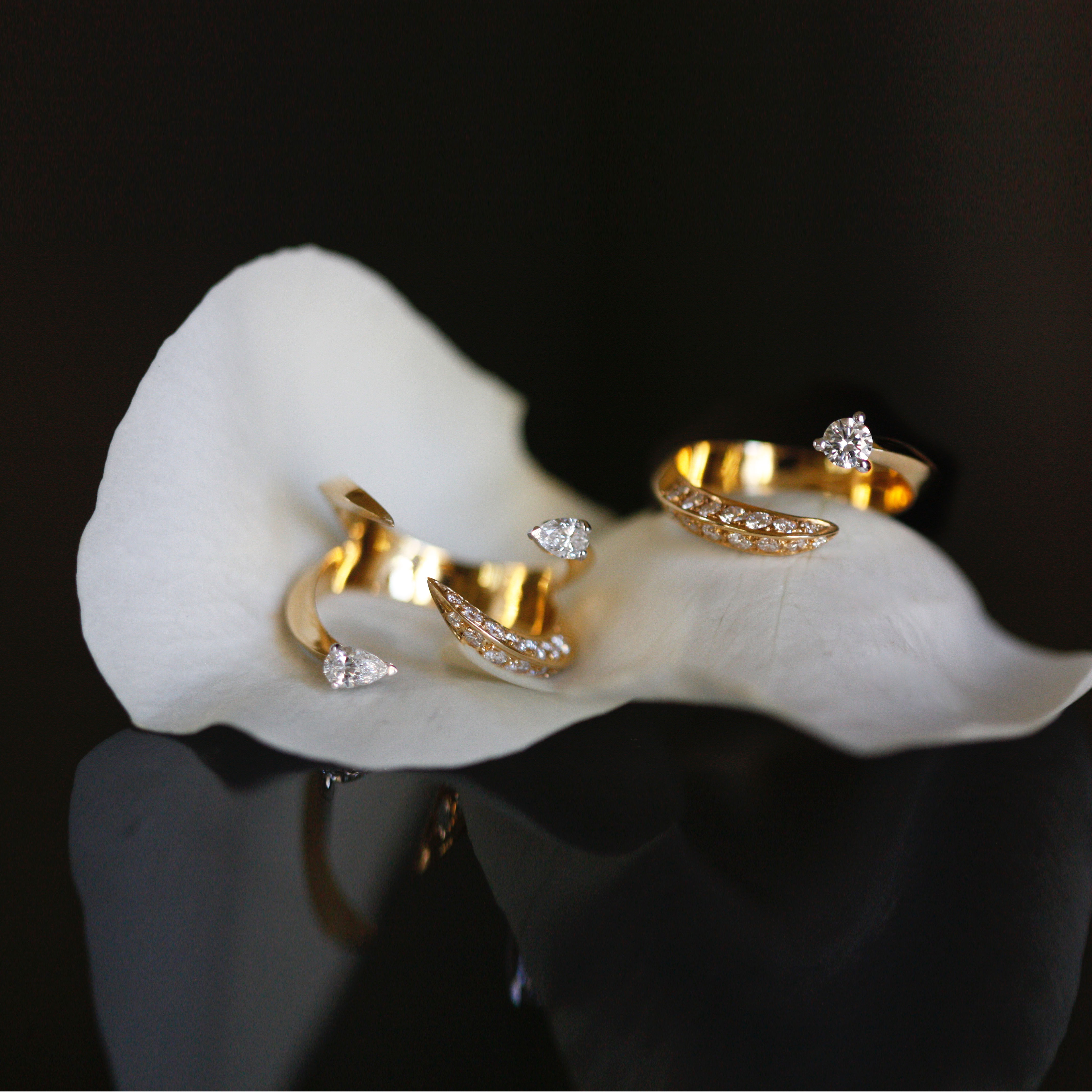 Anello collezione Balance con diamanti